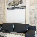 شقة Rea