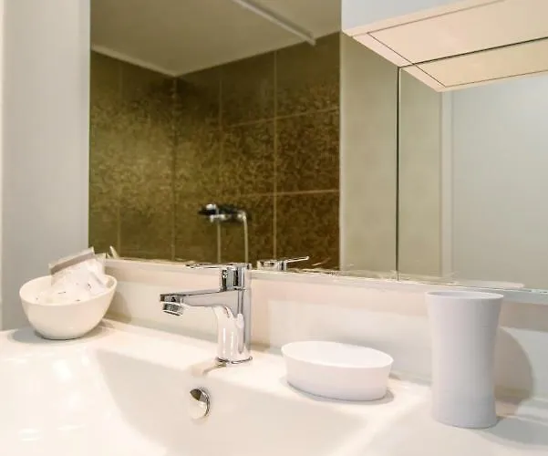 Rea * Τρογκίρ